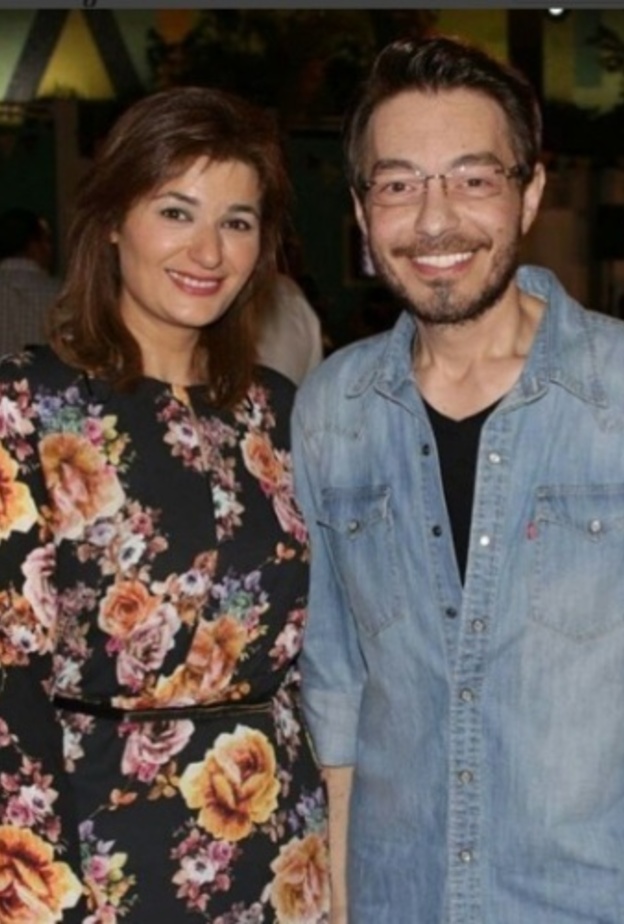 احمد زاهر باحدث صورة له مع زوجته