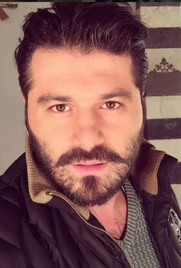 يزن السيد يتعرض للسرقة