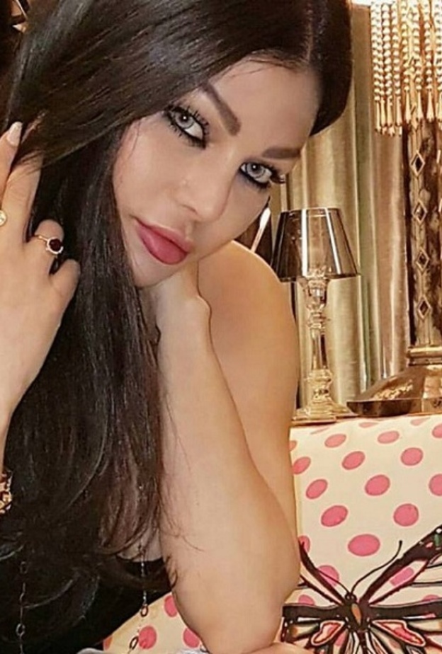 هيفاء وهبي تحتفل بعيد ميلادها