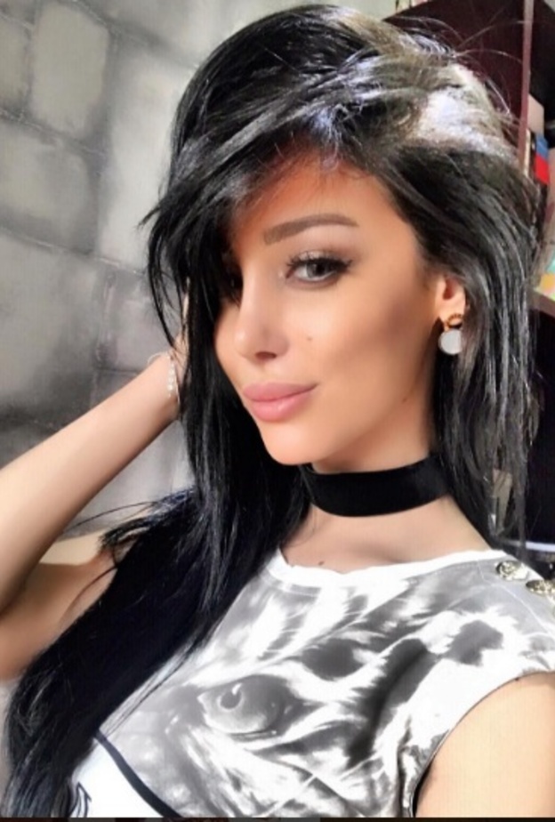 بسمة بوسيل بالشعر الاسود