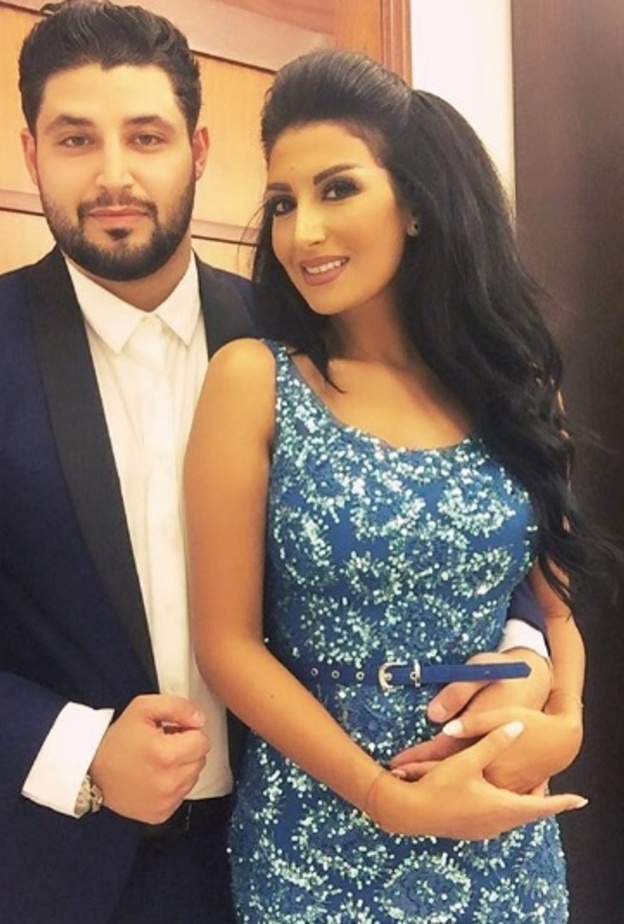 رويدا عطية مع خطيبها