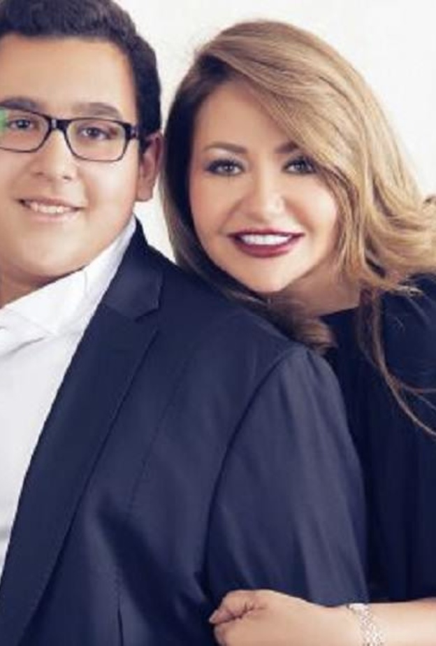 ليلى علوي وابنها