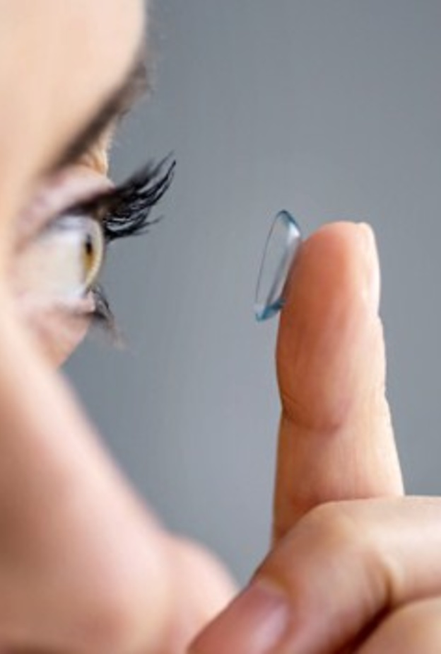 العوالق الترابية والغبار قد يتسبب في مشاكل جسيمة للعيون 