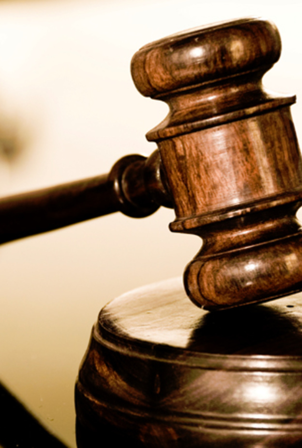 بعد زواج دام 37 عاما وإنجاب 6 أبناء منه أدعى أن زوجته هي أخته 