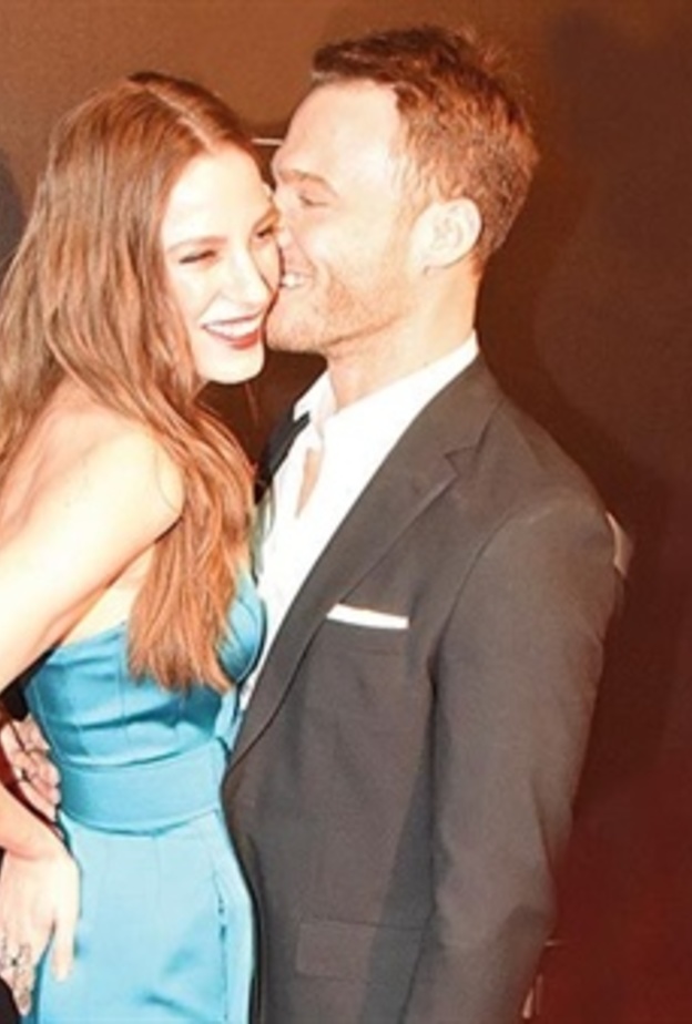 كرم بورسين وسيريناي ساريكايا