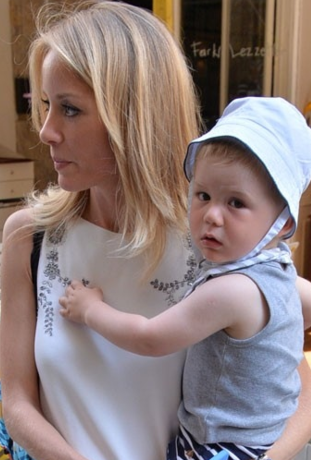 بادي إيشيل وابنها أزور