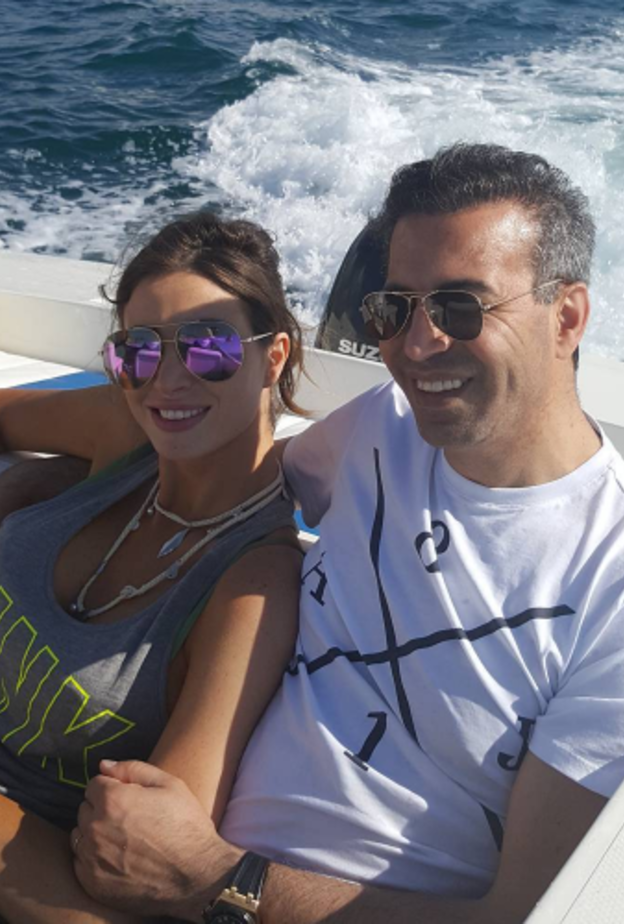 انابيلا هلال وزوجها 1