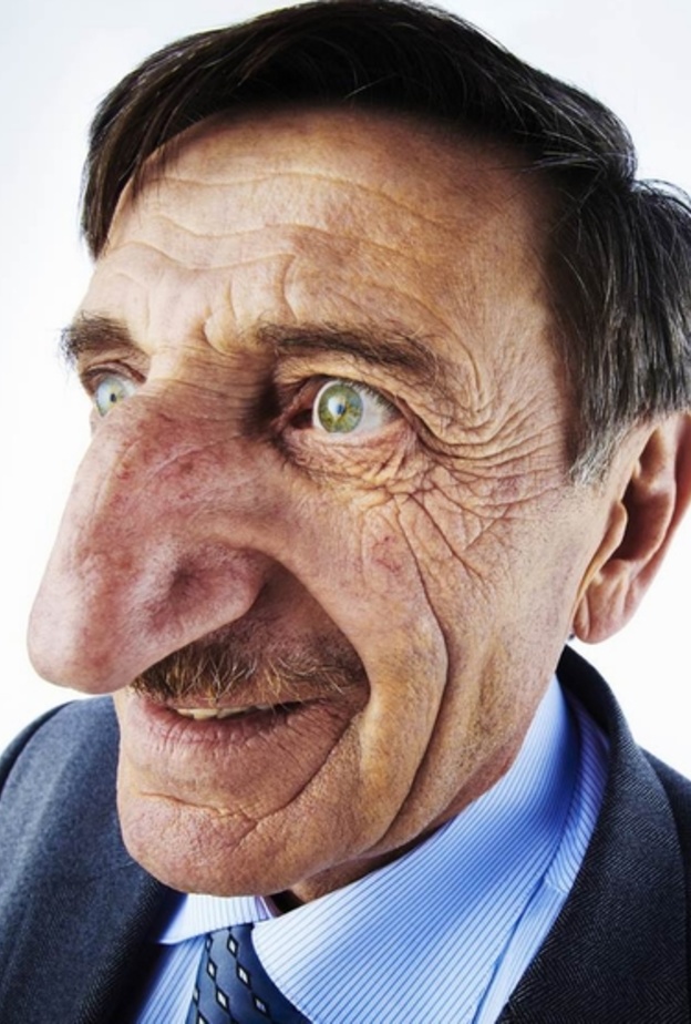 اطول انف في العالم