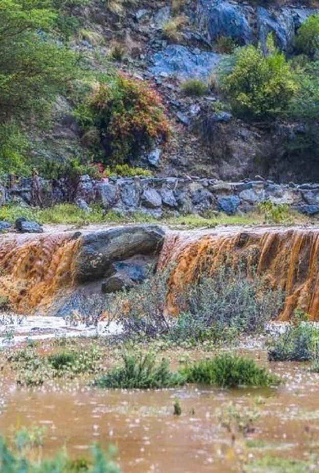 شلالات المياه بعد الأمطار