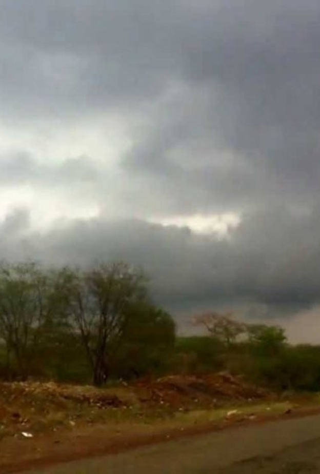 الدفاع المدني السعودي في جازان حذر من خطورة السيول 