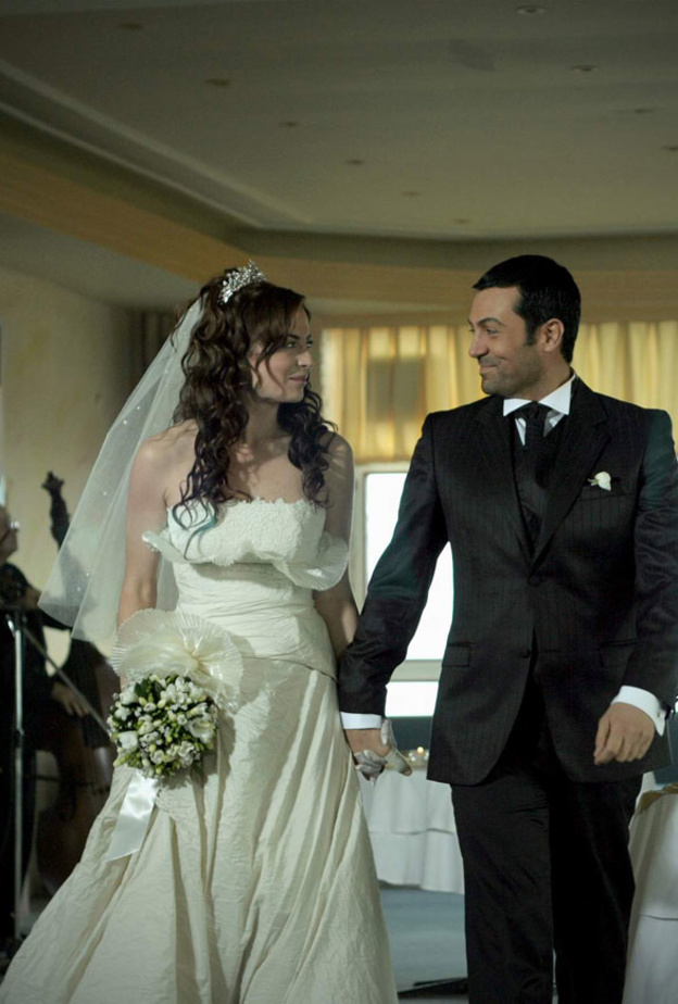 مسلسل وتمضي الايام