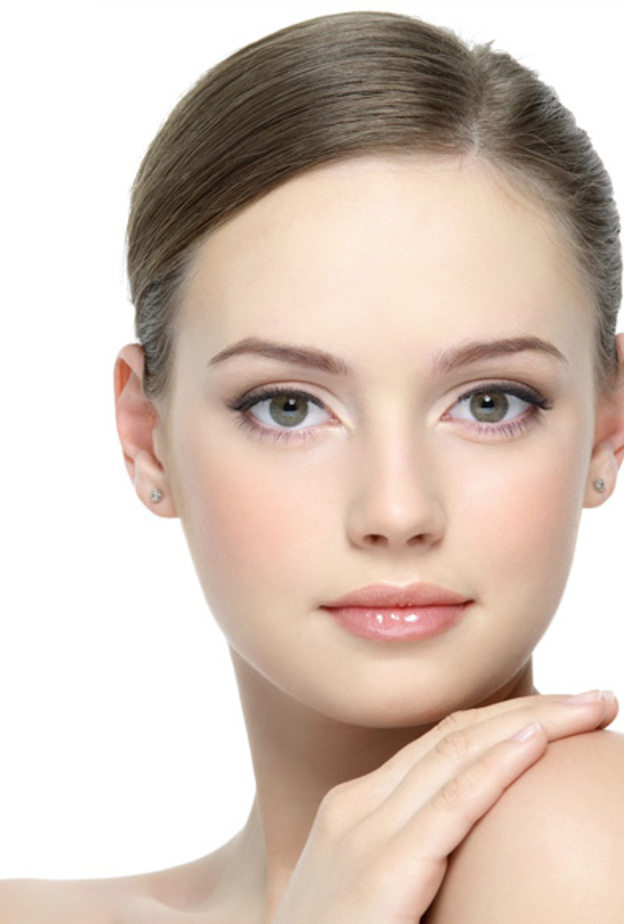 علاج البشرة الجافة ضروري في الخريف