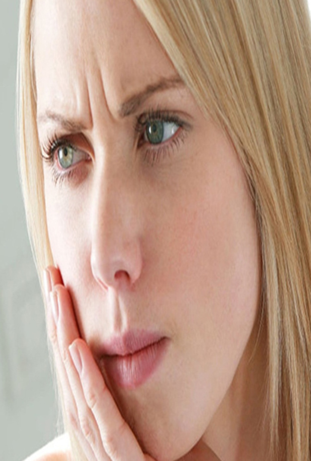  محلول الماء و الملح أفضل علاج منزلي لمشاكل الفم