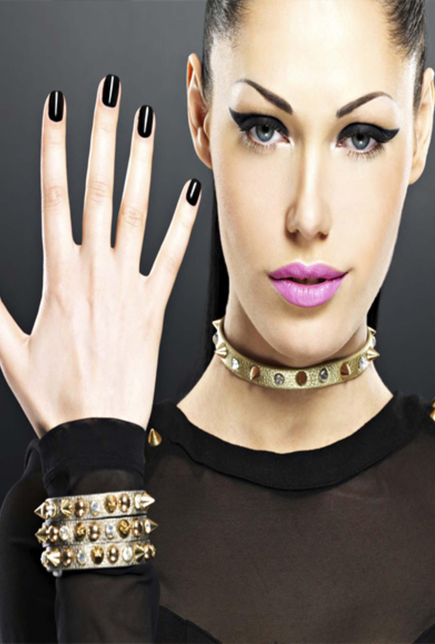 لا تتعجبي من عشق صديقتك من برج الميزان للرفاهية و الترف