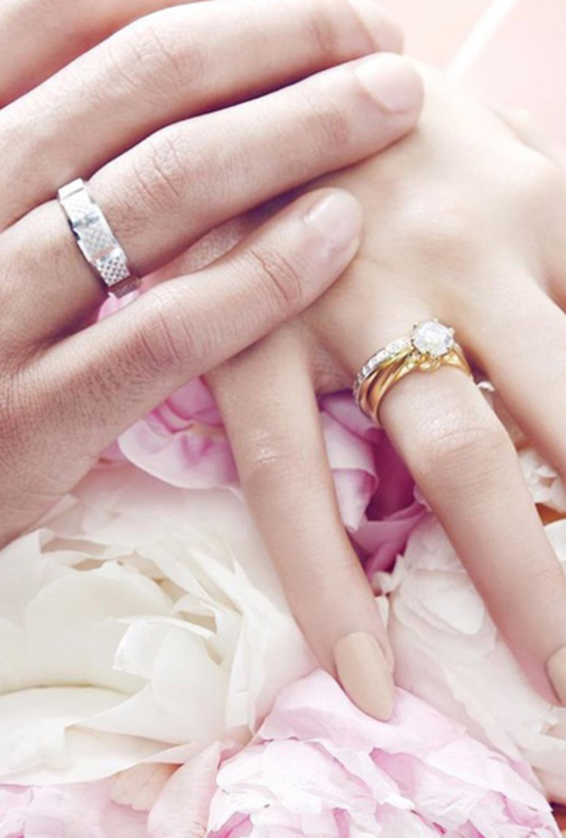 اختاري طرق مبتكره لتصوير خاتم الزواج