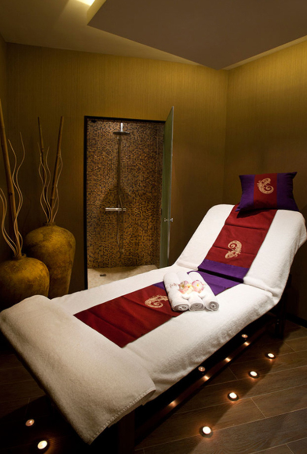 Tips and Toes يقدم مسّاجين جديدين رائعين