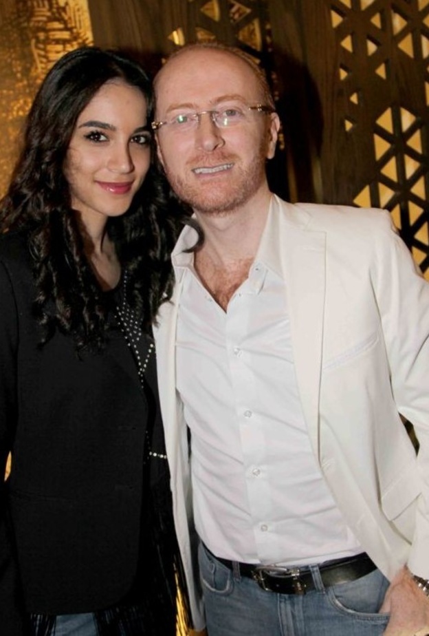 مصطفى الخاني مع زوجته