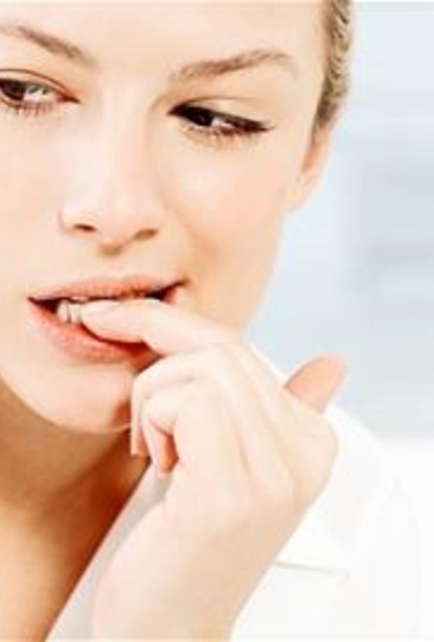 قاضمو الأظافر بريئون من الأمراض النفسية