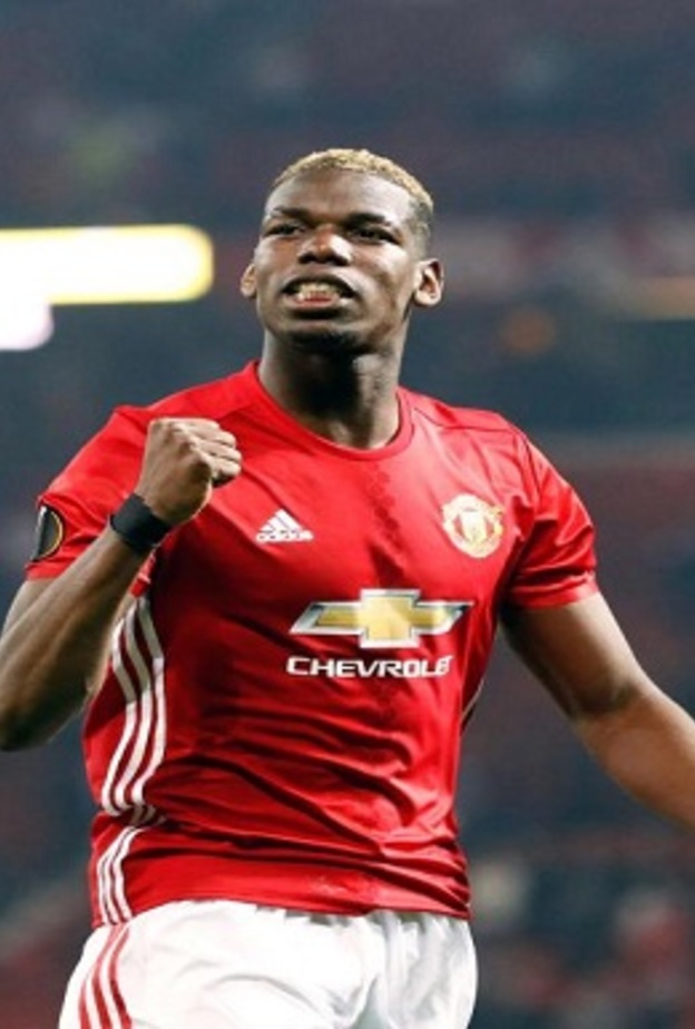 تعليق مؤثر من أغلى لاعب في العالم بعد مشاهدته للكعبة المشرفة