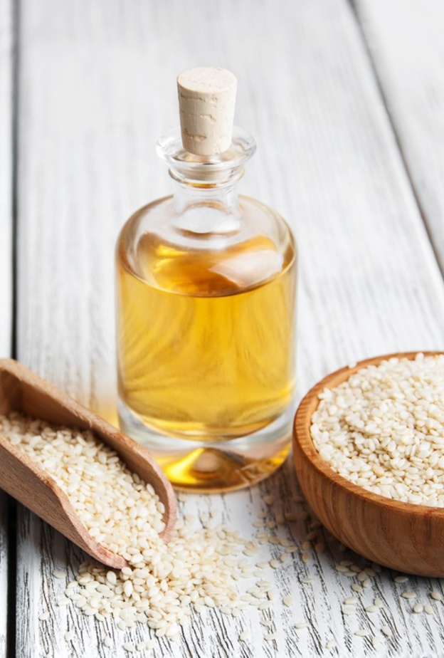 فوائد زيت السمسم للقولون