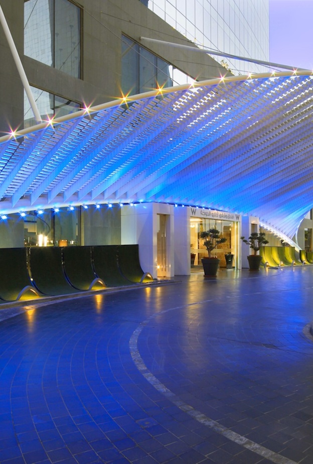 الفندق من الخارج