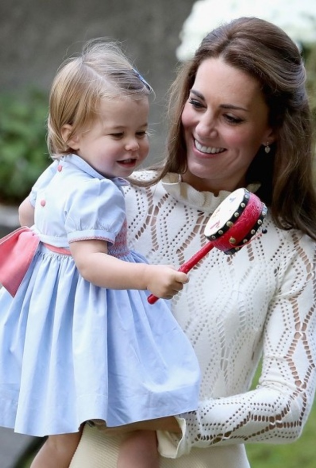 كيت ميدلتون و الأميرة تشارلوت