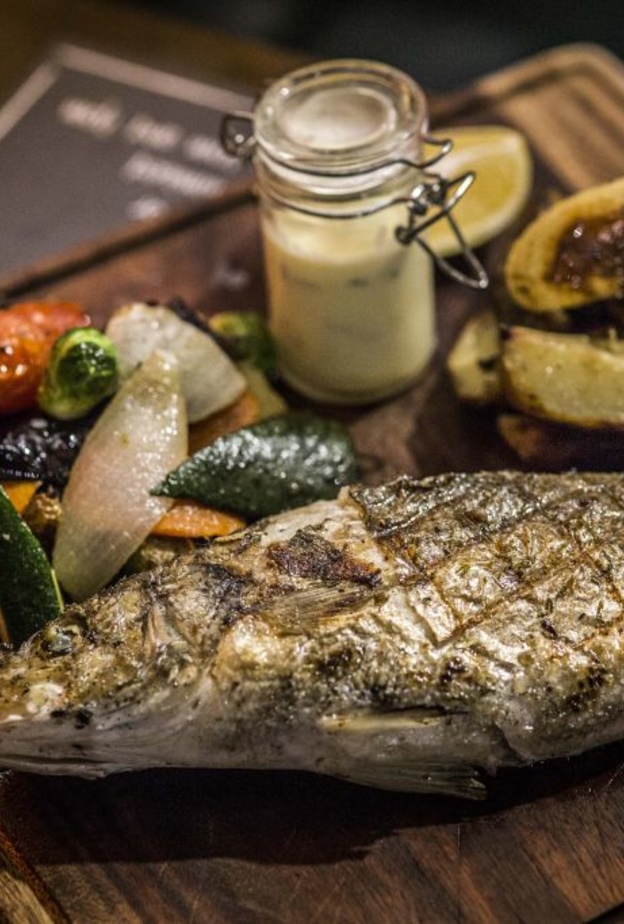 أسماك من البحر إلى مائدتك مباشرةً