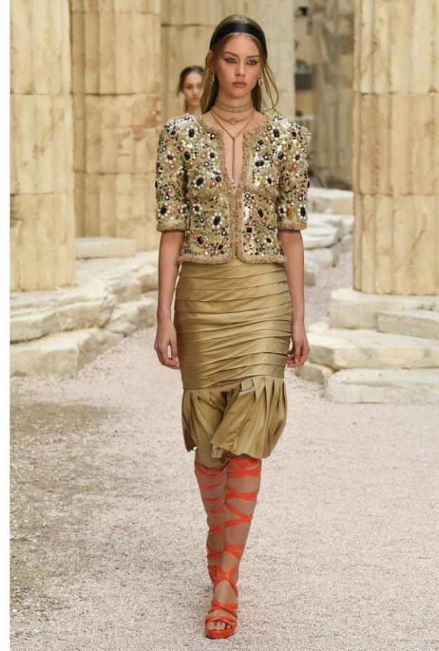 صندل صيفي جذاب من قماش السويد باللون الزهري الداكن