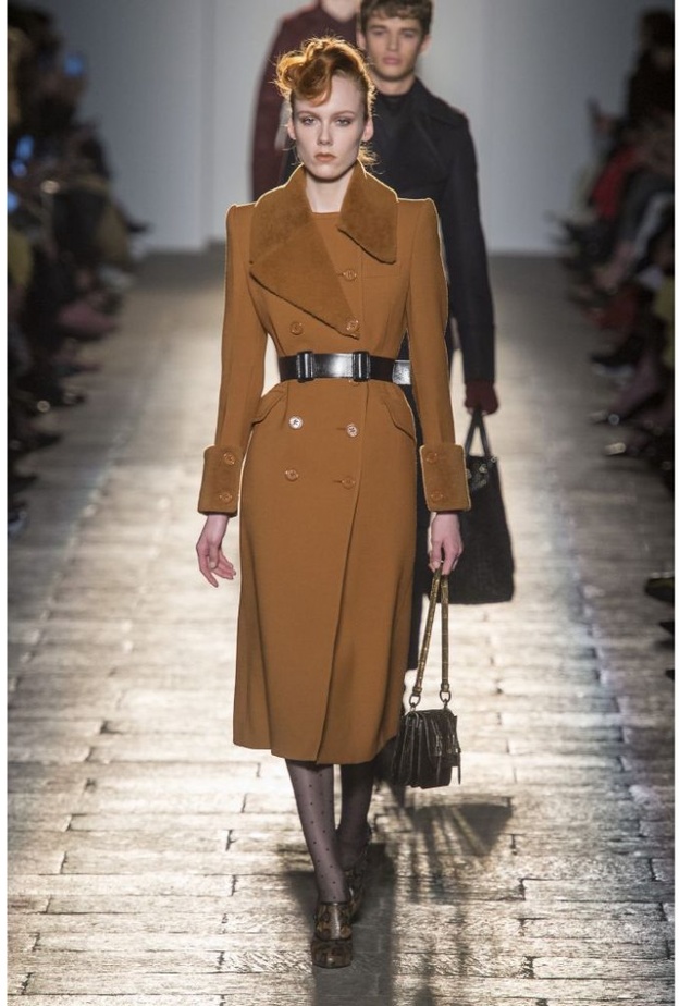 اللون البني احدث الوان الازياء في خريف 2017 للبشرة السمراء