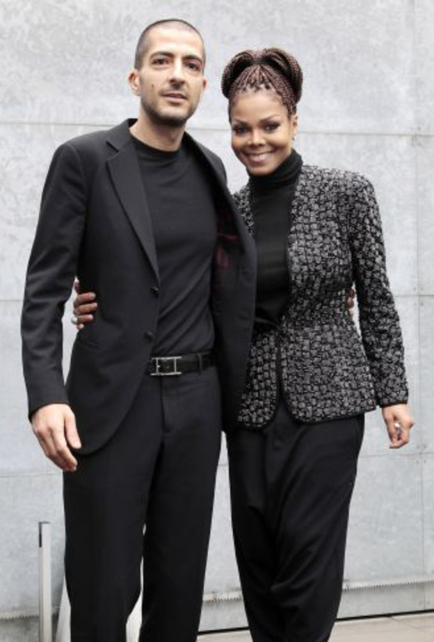 جانيت جاكسون في الحجاب برفقة زوجها الذي اختار ملابس رياضية كاجوال