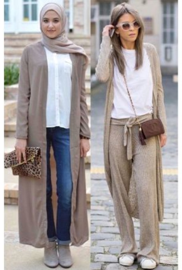 عارضة الأزياء الشهيرة روزي اختارت كارديغان ناعم بلون البيج ونسقته مع ليغينغ جلدي وحذاء انكل مرصع بالقطع المعدنية