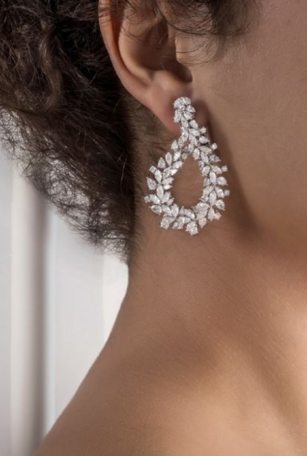 عروس بأقراط من ابراهيم زين