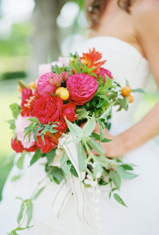 باقة زهور رائعة مستوحاة من الأجواء الاستوائية