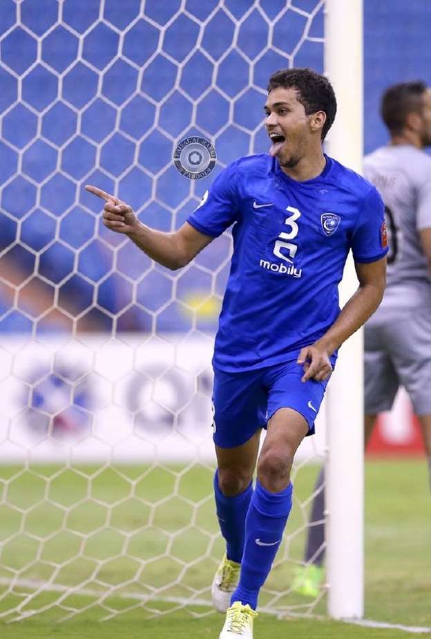 تجاهل كارلوس إدواردو مدافع الاتحاد ياسين حمزة