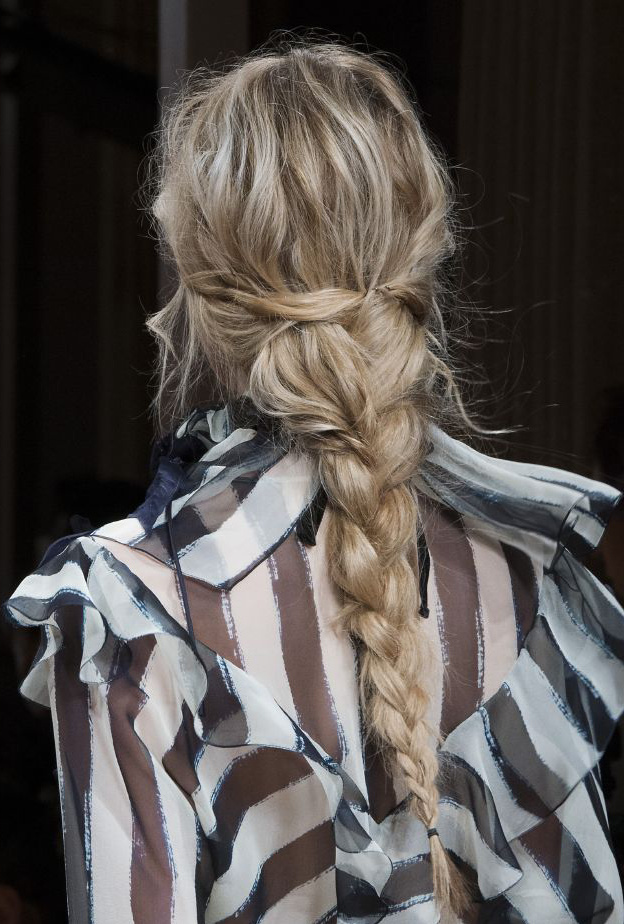 تسريحات شعر صيفية سهلة التصفيف