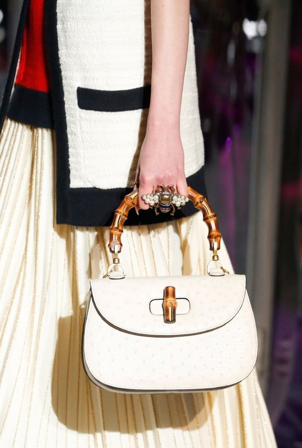 حقيبة من جوتشي مصنوعة من جلد الأفعى