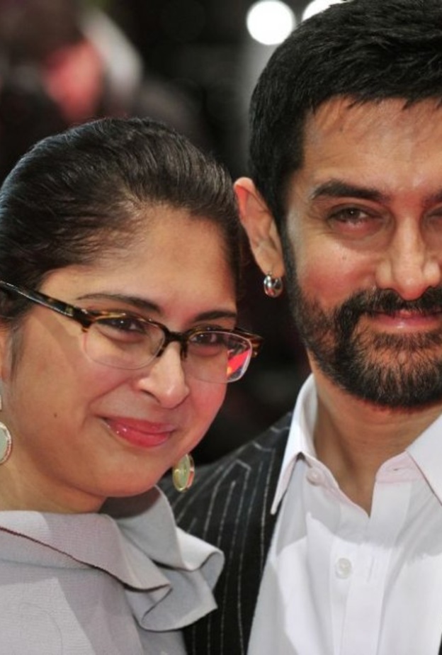 عامر خان ورينا دوتا تزوجا في عام 1986