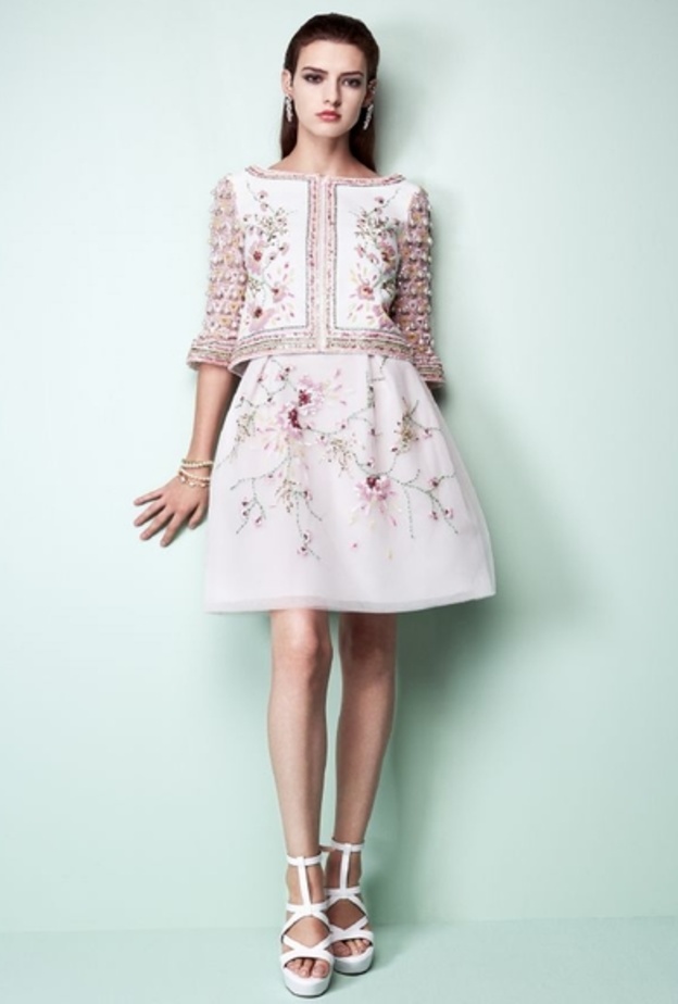 فساتين خطوبة مطبعة بالورود من مجموعة جورج حبيقة لصيف 2017