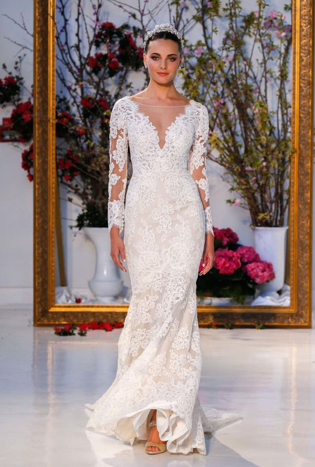 من Monique Lhuillier فستان زفاف ضيق مكشوف