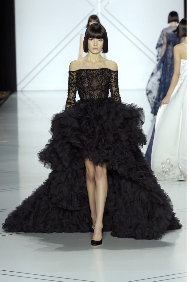 فستان سهرة اسود من رالف اند روسو