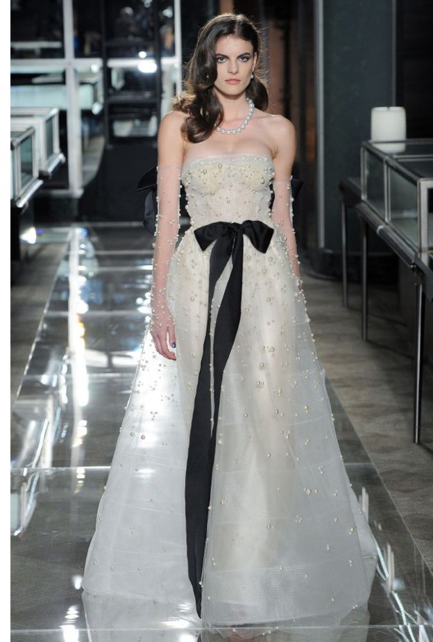 طرحة من Viktor & Rolf