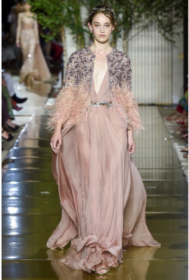 فستان من زهير مراد