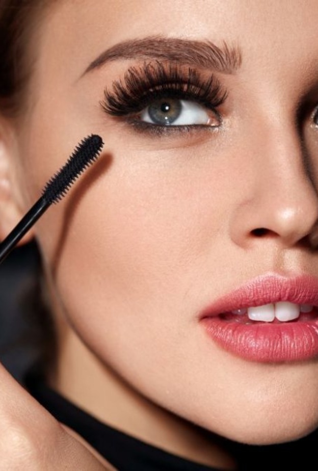 مشطي رموشك بعصاة ناشفة لنتائج جذابة