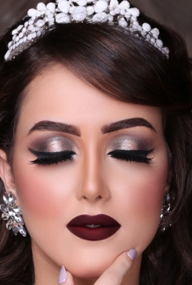مكياج فضي براق للعروس من شريفة الهرمودي