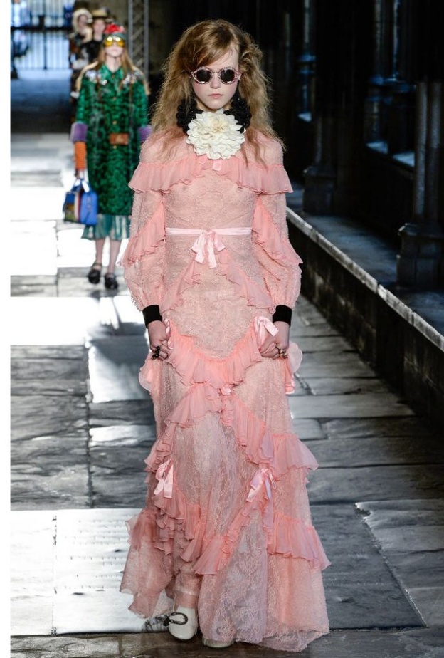 _احدث موديلات فساتين فضفاضة في العيد