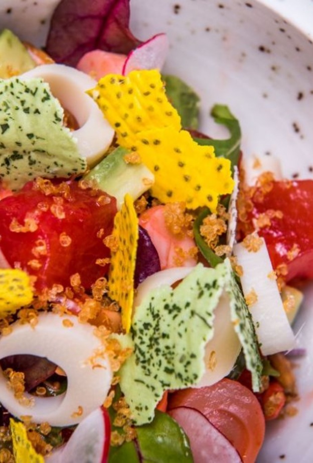 من وحي نشأته في أميركا اللاتينية وتأثّره بدول الشرق، أعدّ الشيف روبيرتو قائمة تشمل باقة من الأطباق اللذيذة