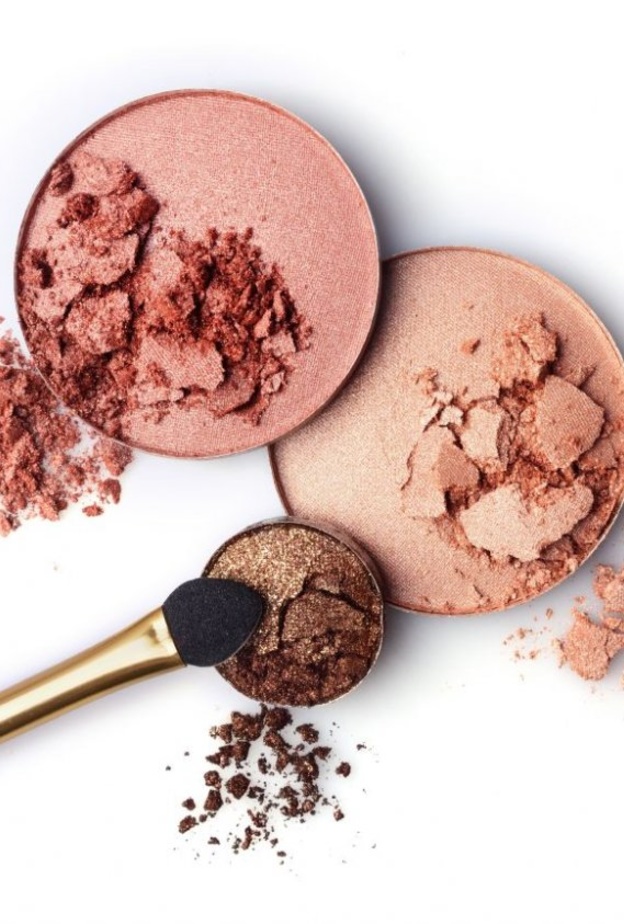 ضعي كمية قليلة من الماء المعقم