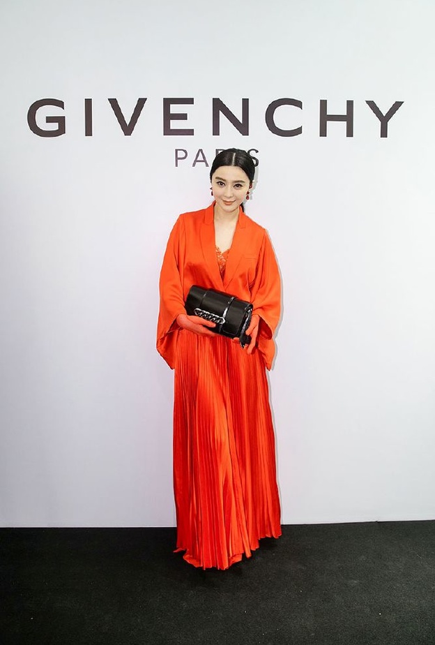 resized_Tiffany Tang - حقيبة Infinity Flap