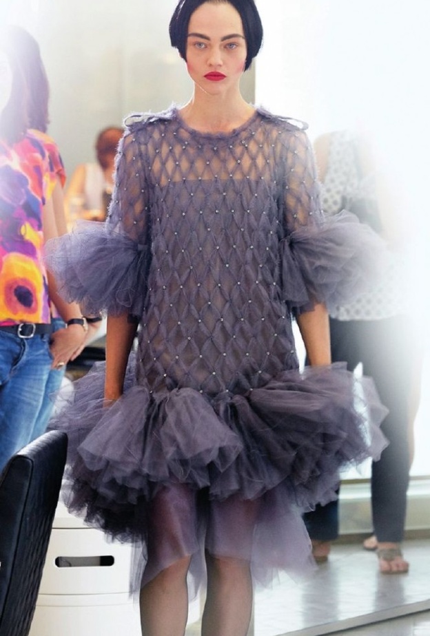 الإطلالة الـ 52 من مجموعة الهوت كوتور من "شانيل" لخريف وشتاء 2015 