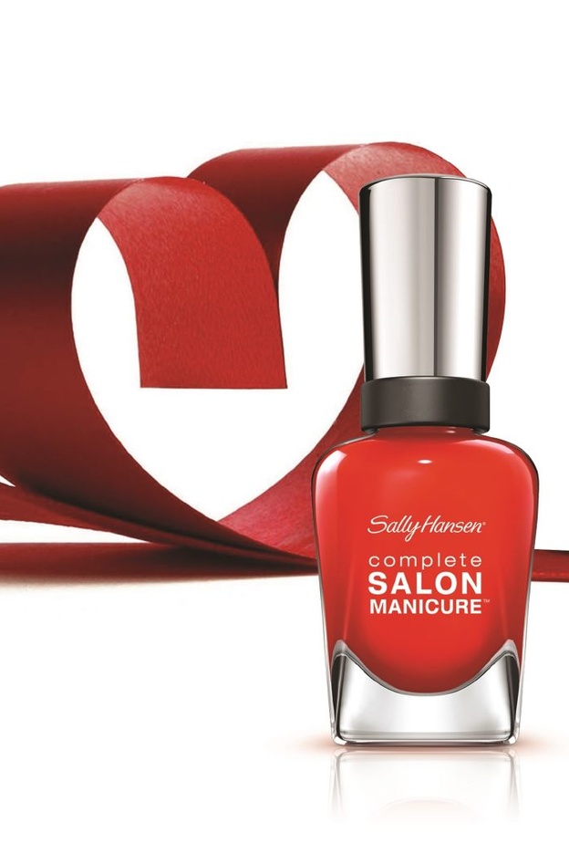 NEW FLAME لون الحب من Sally Hansen في يوم الحب